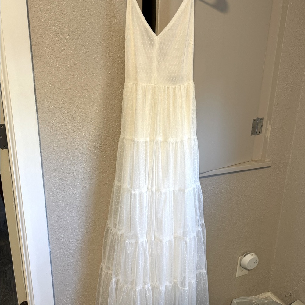 Lulus white dress with tulle skirt and bow